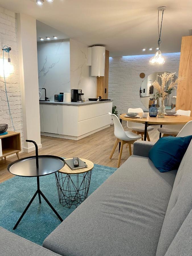 IX Pietro - 9Th Floor Apartment In คาโตวีตเซ ภายนอก รูปภาพ